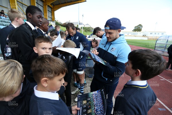 011018 - Cardiff Blues Open Training - Ellis Jenkins signs autographs for local children