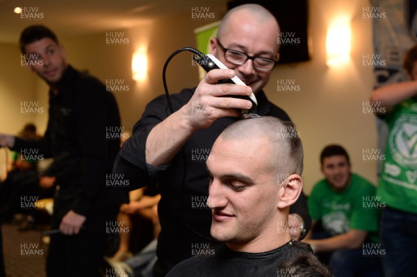 311213 - Cardiff Blues Charity Hair Shave -Sam Warburton has his hair shaved off to raise money for Velindre in support of team Mattew Rees who is being treated for testicular cancer