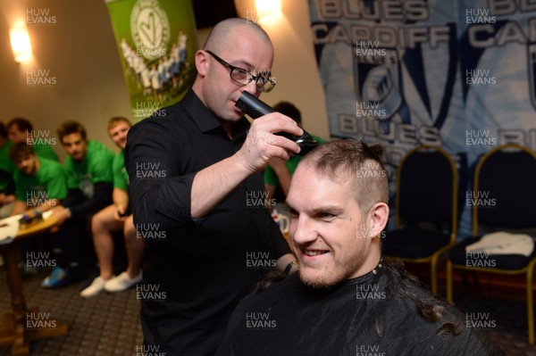 311213 - Cardiff Blues Charity Hair Shave -Gethin Jenkins has his hair shaved off to raise money for Velindre in support of team Mattew Rees who is being treated for testicular cancer