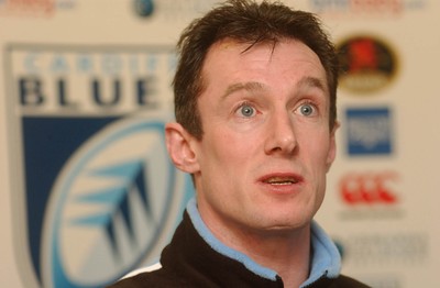 Cardiff Blues Rob Howley 200105