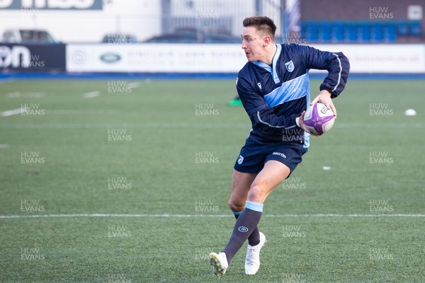 041219 - Cardiff Blues Rugby Training - Josh Adams during training