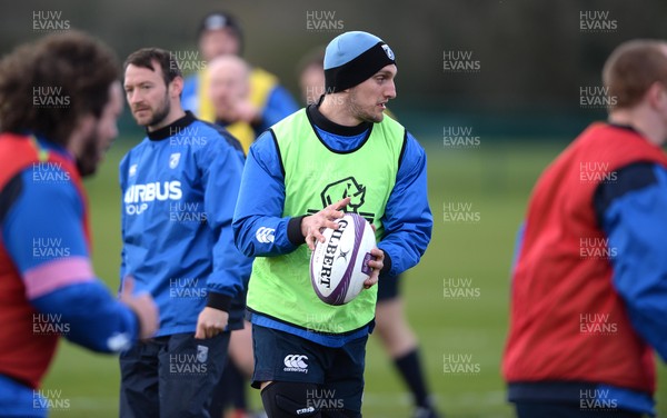 310315 - Cardiff Blues Rugby Training -Sam Warburton during training