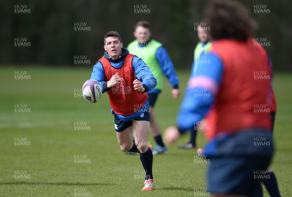 310315 - Cardiff Blues Rugby Training -Richard Smith during training