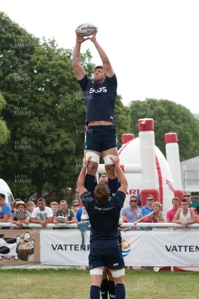 240713 - Cardiff Blues training session at The Royal Welsh Show