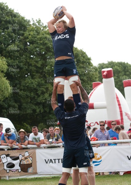 240713 - Cardiff Blues training session at The Royal Welsh Show