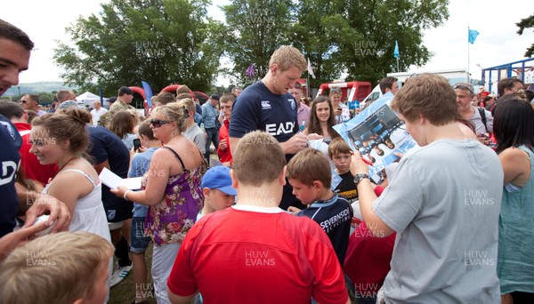 240713 - Cardiff Blues training session at The Royal Welsh Show