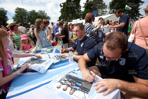 240713 - Cardiff Blues training session at The Royal Welsh Show