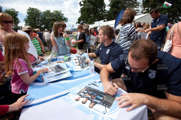 240713 - Cardiff Blues training session at The Royal Welsh Show