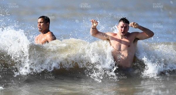 280720 - Cardiff Blues Sea Recovery - Jason Harries and Ben Thomas during sea recovery session at Barry Island