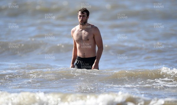 280720 - Cardiff Blues Sea Recovery - Max Llewellyn during sea recovery session at Barry Island