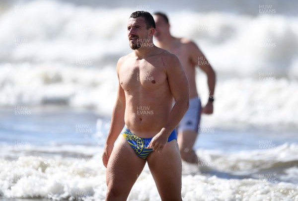 280720 - Cardiff Blues Sea Recovery - Harri Millard during sea recovery session at Barry Island
