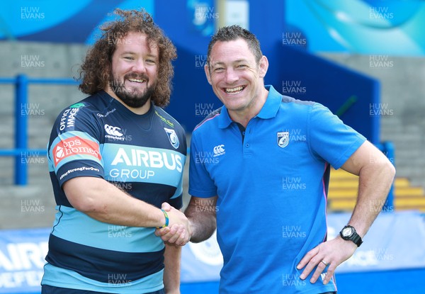 190814 - Cardiff Blues Photocall - Adam Jones signs for the Cardiff Blues with Mark Hammett 