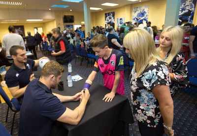 010514 - Sam Warburton and Leigh Halfpenny at Cardiff Blues signing session for fans - 