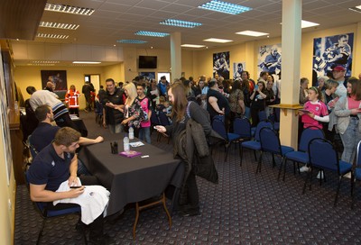 010514 - Sam Warburton and Leigh Halfpenny at Cardiff Blues signing session for fans - 