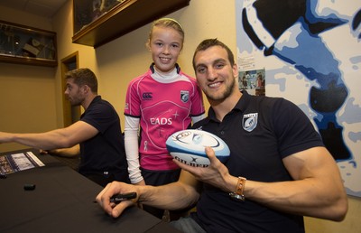 010514 - Sam Warburton and Leigh Halfpenny at Cardiff Blues signing session for fans - 