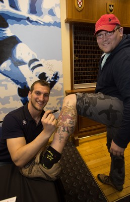 010514 - Sam Warburton and Leigh Halfpenny at Cardiff Blues signing session for fans - 