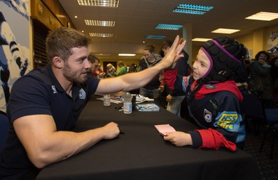 010514 - Sam Warburton and Leigh Halfpenny at Cardiff Blues signing session for fans - 