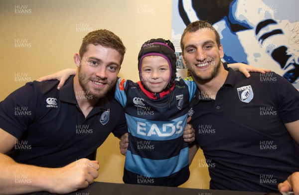010514 - Sam Warburton and Leigh Halfpenny at Cardiff Blues signing session for fans - 