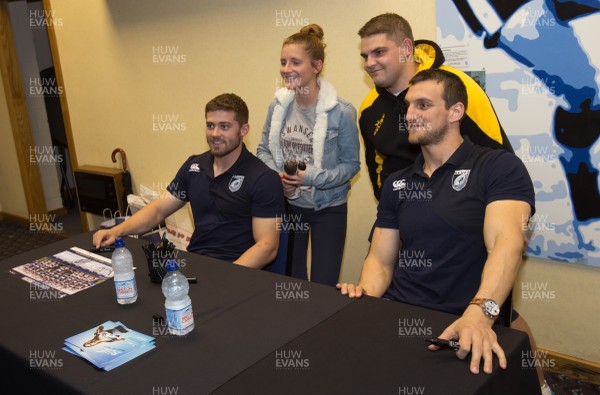010514 - Sam Warburton and Leigh Halfpenny at Cardiff Blues signing session for fans - 