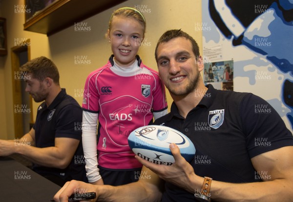 010514 - Sam Warburton and Leigh Halfpenny at Cardiff Blues signing session for fans - 