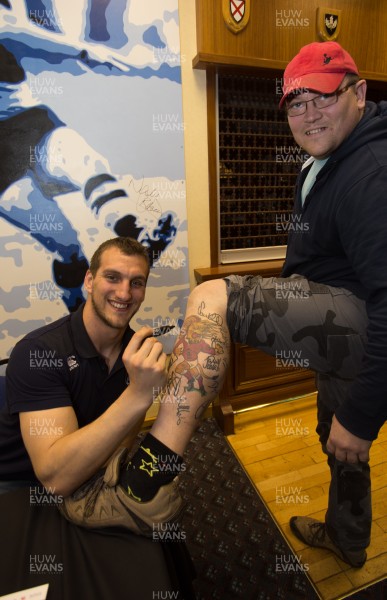 010514 - Sam Warburton and Leigh Halfpenny at Cardiff Blues signing session for fans - 