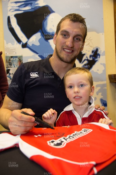 010514 - Sam Warburton and Leigh Halfpenny at Cardiff Blues signing session for fans - 