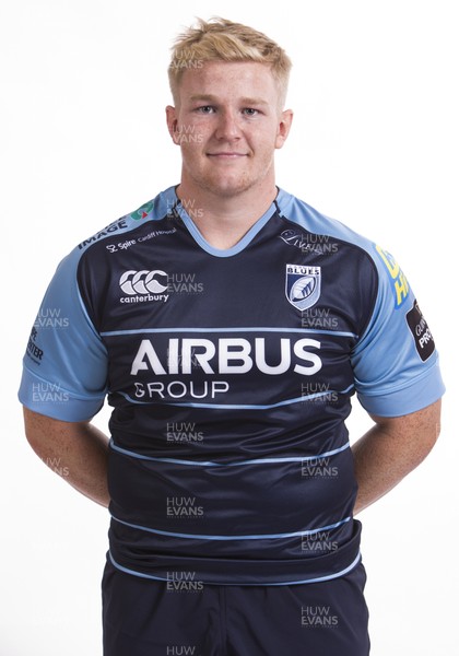 030815 - Cardiff Blues Squad Portraits - Callum Lewis