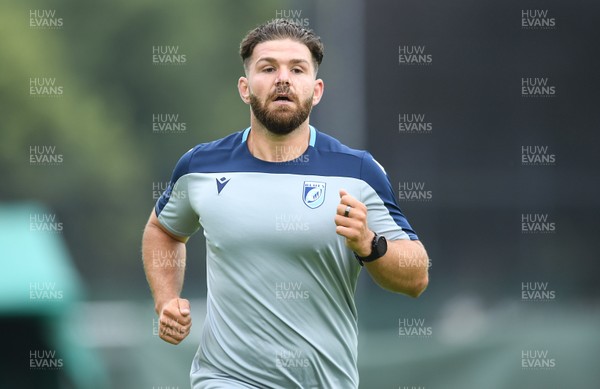 070720 - Cardiff Blues Training - Kirby Myhill during training