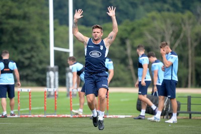 100718 - Cardiff Blues Preseason Training - Lewis Jones