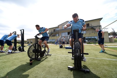 100718 - Cardiff Blues Preseason Training - Jim Botham and Sam Warburton