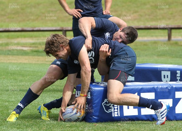 260713 - Cardiff Blues Training -   Richard Smith tackles