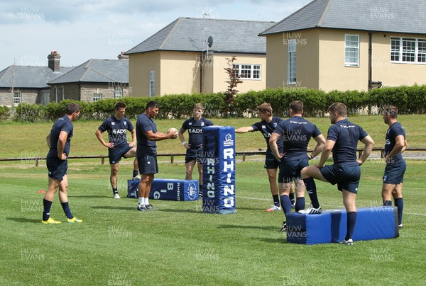 260713 - Cardiff Blues Training -   Skills coach Dale McIntosh with some of the squad