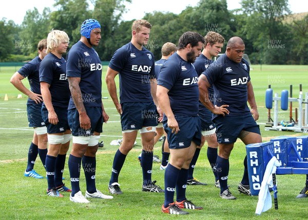 260713 - Cardiff Blues Training -   Miles Normandale, centre, with the Blues forwards