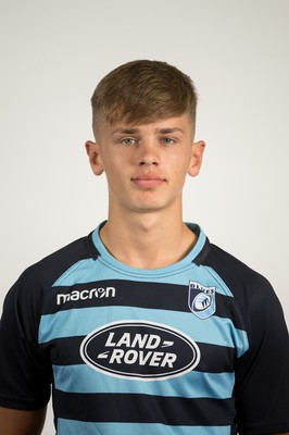 170918 - Cardiff Blues U18 Squad Portraits - Alex Mann