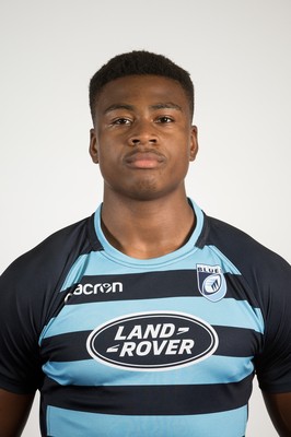 170918 - Cardiff Blues U18 Squad Portraits - Christ Tshiunza