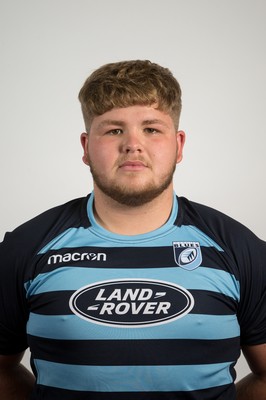 170918 - Cardiff Blues U18 Squad Portraits - Corben Evans