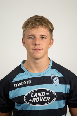 170918 - Cardiff Blues U18 Squad Portraits - Ethan Lloyd