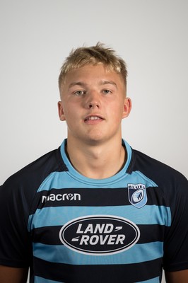 170918 - Cardiff Blues U18 Squad Portraits - George Riley