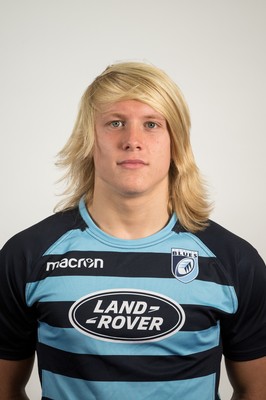 170918 - Cardiff Blues U18 Squad Portraits - Ioan Evans