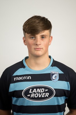 170918 - Cardiff Blues U18 Squad Portraits - Keian Richards