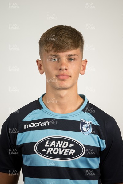 170918 - Cardiff Blues U18 Squad Portraits - Alex Mann