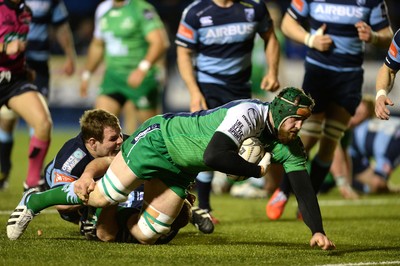 060315 - Cardiff Blues v Connacht - Guinness PRO12 -Aly Muldowney of Connacht scores try