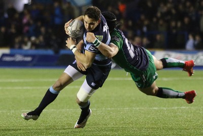 060315 - Cardiff Blues v Connacht, Guinness PRO12 - Cardiff Blues' Joaquin Tuculet is tackled by Connacht's Dave McSharry