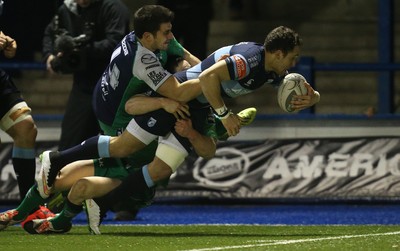 060315 - Cardiff Blues v Connacht, Guinness PRO12 - Cardiff Blues' Joaquin Tuculet powers over to score try