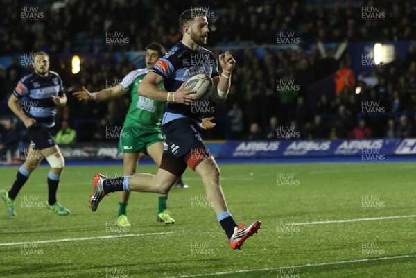 060315 - Cardiff Blues v Connacht, Guinness PRO12 - Cardiff Blues' Alex Cuthbert races over the line only for the try to be dis-allowed 