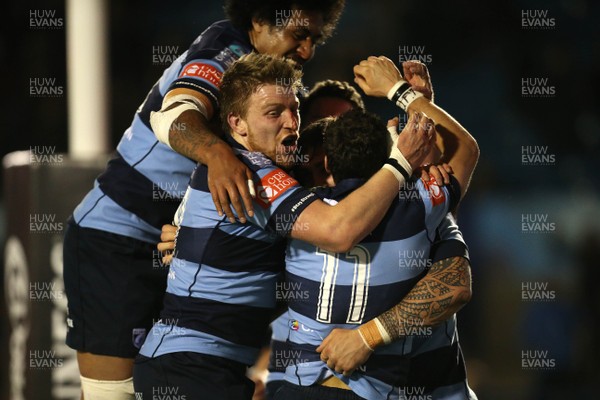 060315 - Cardiff Blues v Connacht, Guinness PRO12 - Cardiff Blues' celebrate with Joaquin Tuculet after he scores the winning try