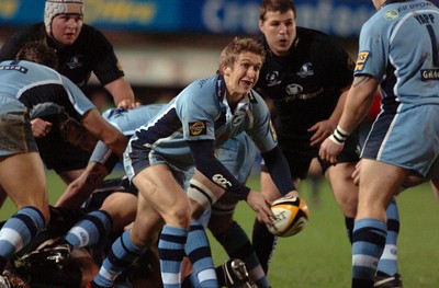 18.11.06 - Cardiff Blues v Connacht - Magners League - Blues' Wayne Evans 