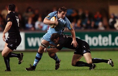 18.11.06  Cardiff Blues v Connacht Cardiff's Rhys Shellard is tackled by Keith Matthews 