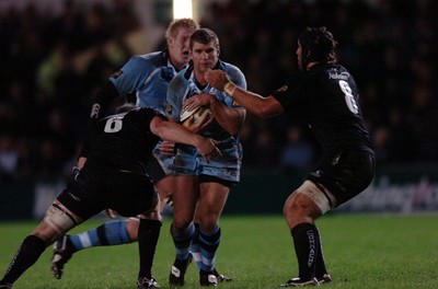 18.11.06  Cardiff Blues v Connacht Cardiff's Marc Stcherbina is tackled by Brendan O'Connor and John Muldoon 