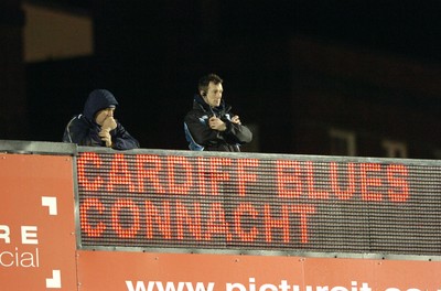 18.11.06  Cardiff Blues v Connacht Cardiff's Rob Howley and Richard Webster watch the game from above the scoreboard 